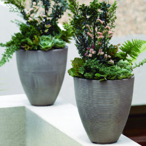 Crescent Garden |Brunello planters. Round rim planters