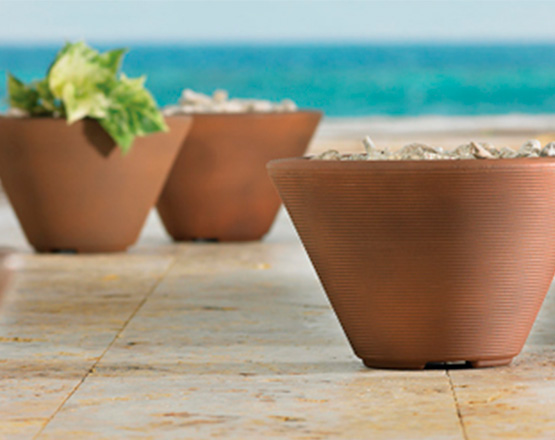 Crescent Garden | Gramercy Round Planters